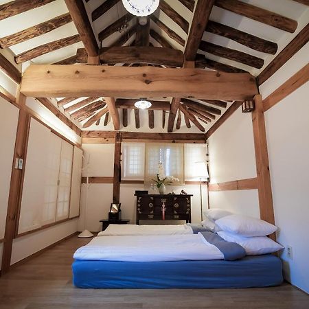 Cheong Yeon Jae Hanok Hotel Сеул Экстерьер фото