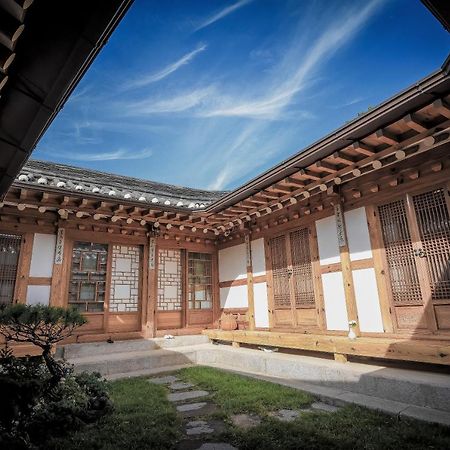 Cheong Yeon Jae Hanok Hotel Сеул Экстерьер фото