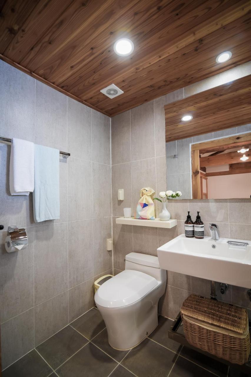 Cheong Yeon Jae Hanok Hotel Сеул Экстерьер фото