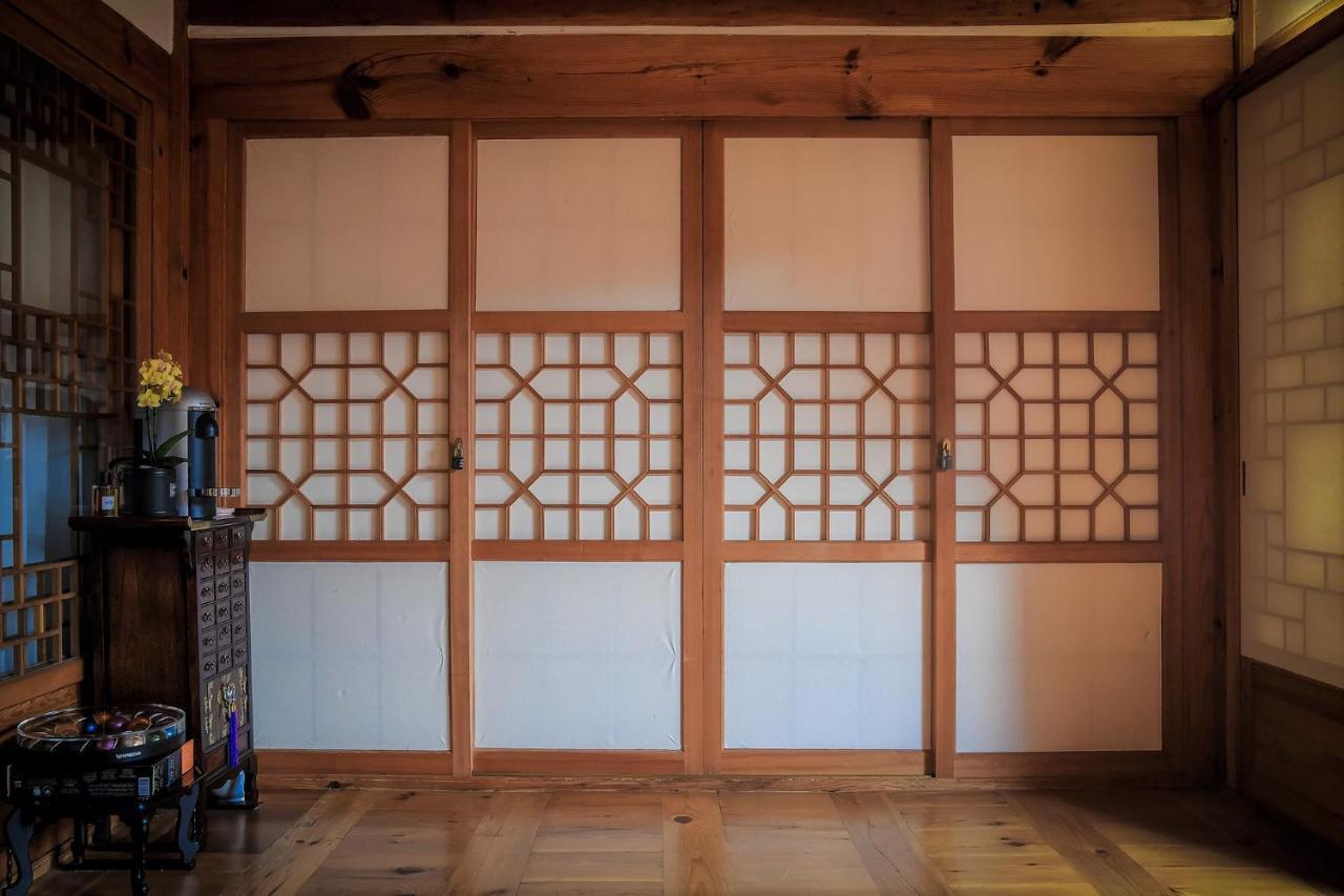 Cheong Yeon Jae Hanok Hotel Сеул Экстерьер фото