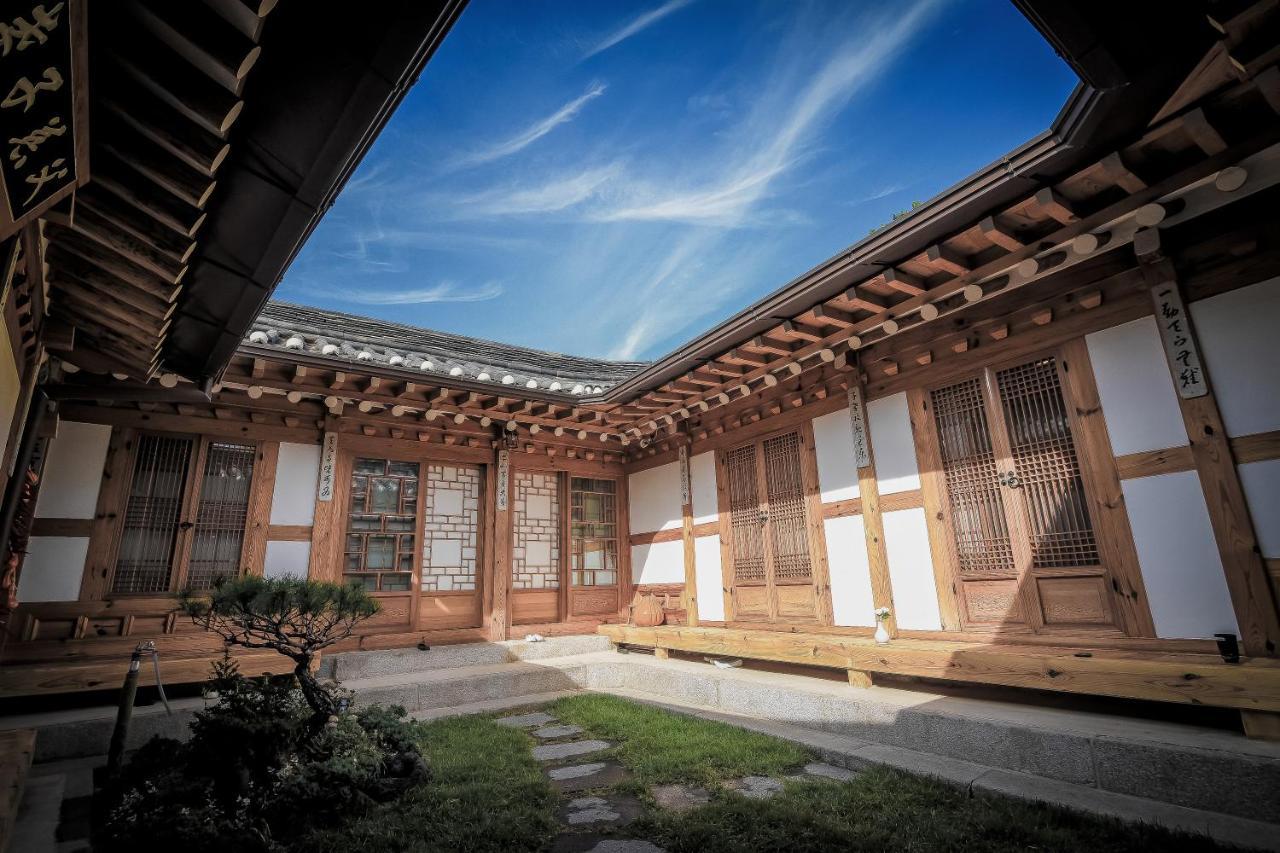Cheong Yeon Jae Hanok Hotel Сеул Экстерьер фото