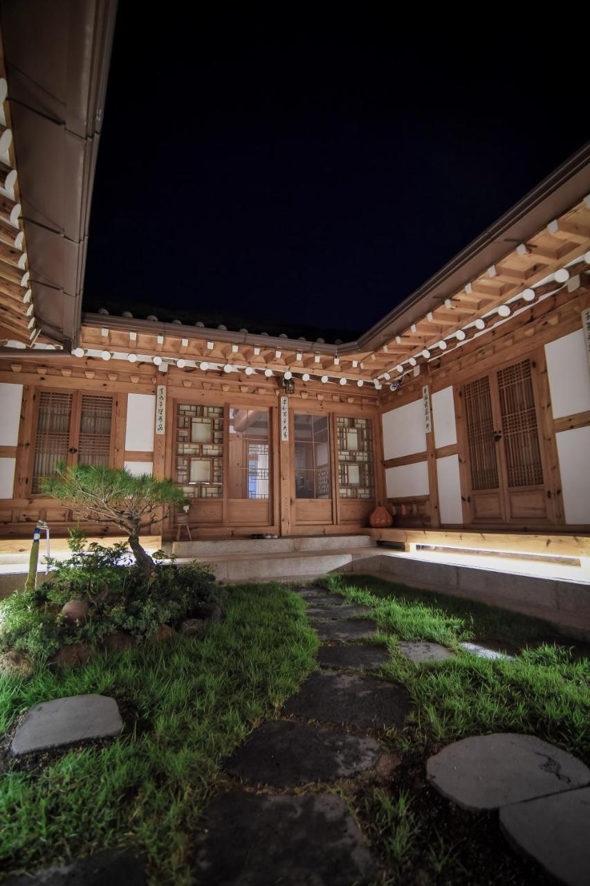 Cheong Yeon Jae Hanok Hotel Сеул Экстерьер фото