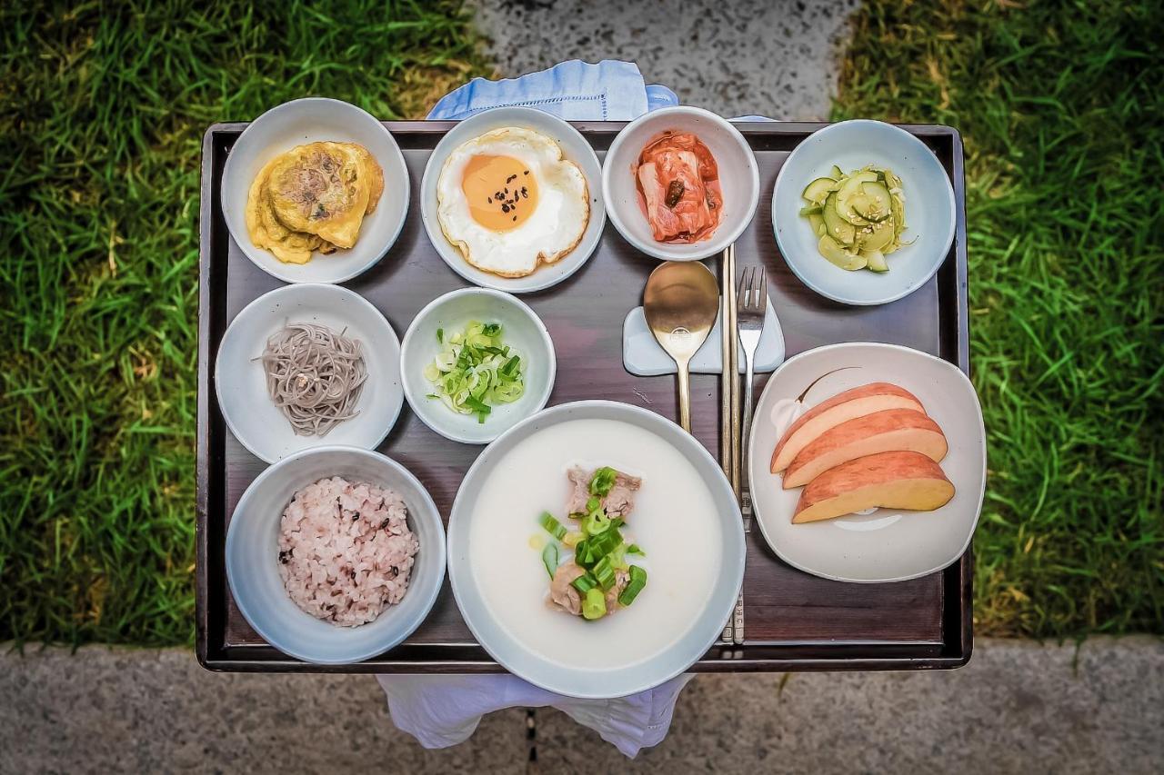 Cheong Yeon Jae Hanok Hotel Сеул Экстерьер фото