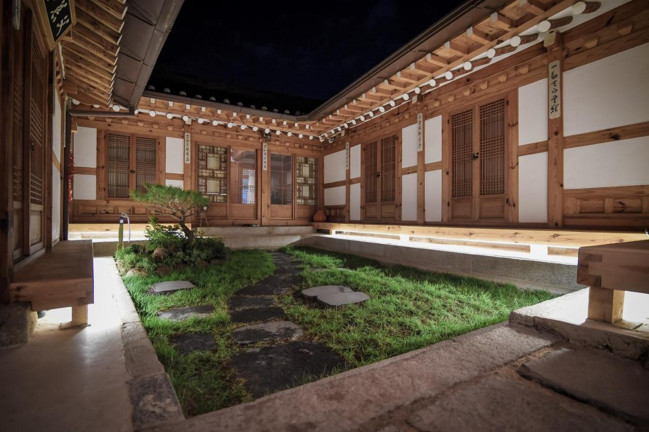 Cheong Yeon Jae Hanok Hotel Сеул Экстерьер фото
